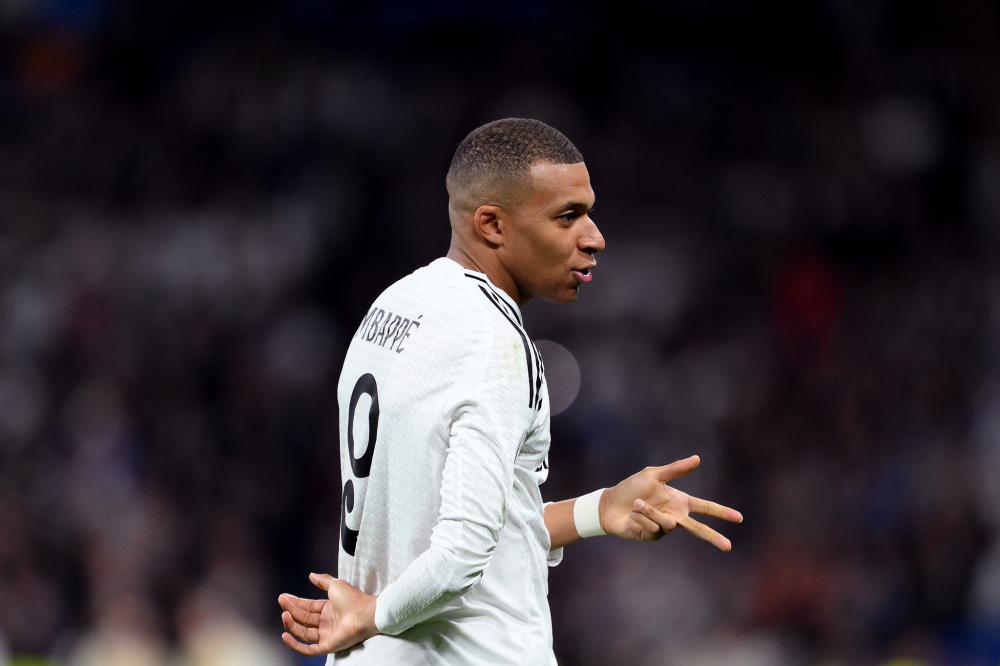 待球队在更 待球队在更